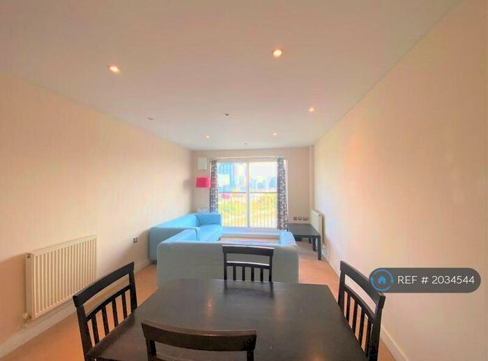 1 Bedroom Flat To Rent In Settlers Court, London, E14