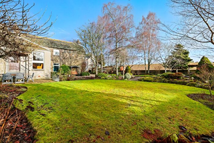 3 Bedroom Maisonette For Sale In Eastend, Pitcairngreen, PH1