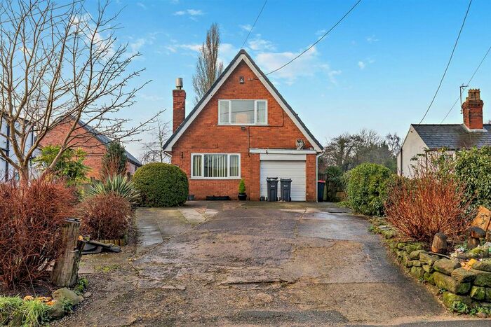 3 Bedroom Bungalow For Sale In Moor Lane, Hapsford, Chester, WA6