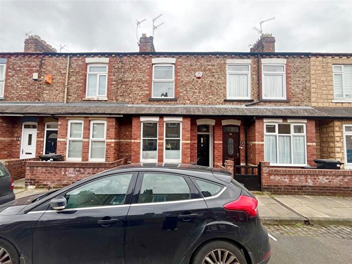 2 Bedroom Terraced House For Sale In Baker Street, York, YO30