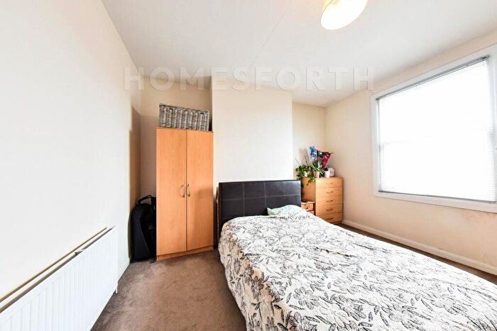 2 Bedroom Flat To Rent In Albion Road, Stoke Newington, N16