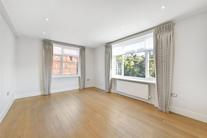 2 Bedroom Flat To Rent In Lower Sloane Street, London, SW1W