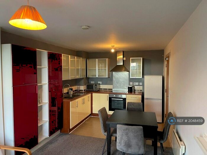 2 Bedroom Flat To Rent In Blantyre Street, Manchester, M15