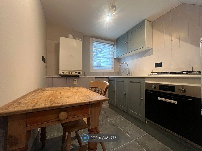 1 Bedroom Flat To Rent In Forburg Road, London, N16