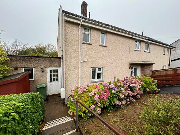 3 Bedroom Semi-Detached House For Sale In Belle Vue Close, Trevethin, NP4