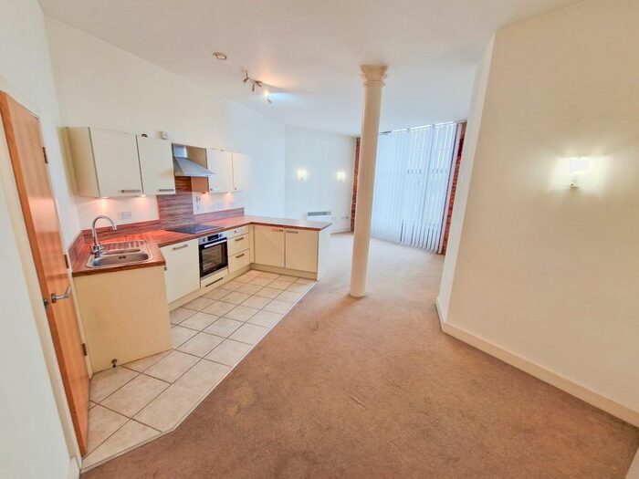 3 Bedroom Flat To Rent In Silk Mill, Dewsbury Road, Elland, West Yorkshire, Ar, Uk, HX5