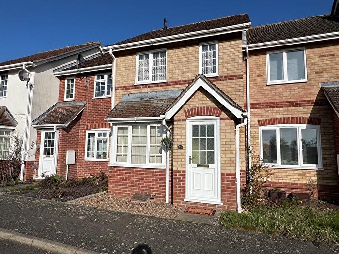 2 Bedroom Terraced House For Sale In Whitemill Road, Chatteris, Cambs., PE16