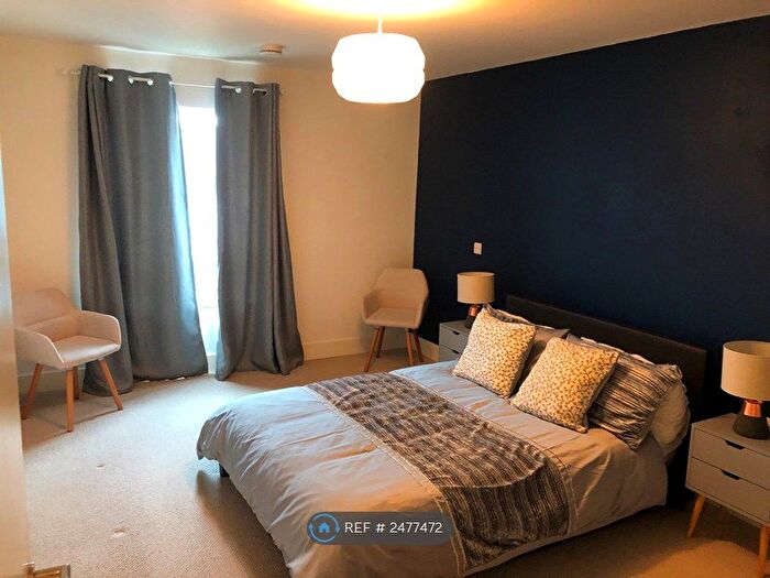 1 Bedroom Flat To Rent In Derry Court, London, SW16
