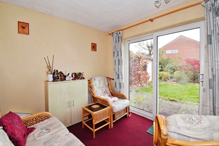 2 Bedroom Bungalow For Sale In St. Ives Road, Wigston, Leicestershire, LE18