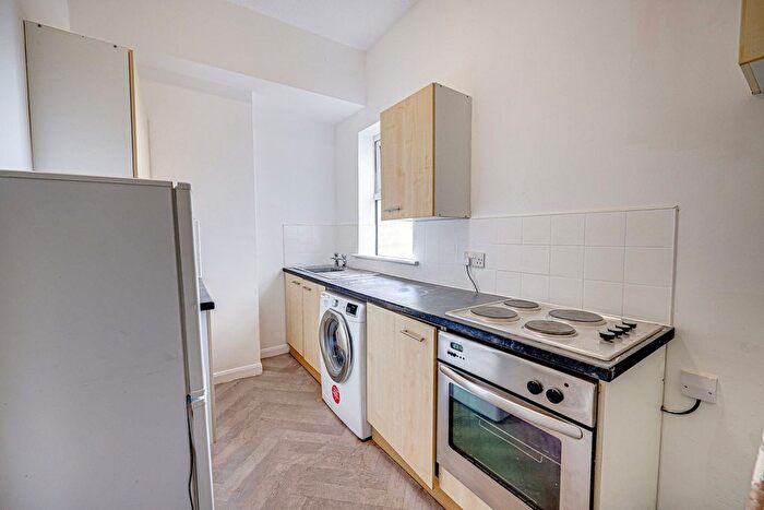 1 Bedroom Flat To Rent In York Road, Southend-On-Sea, SS1