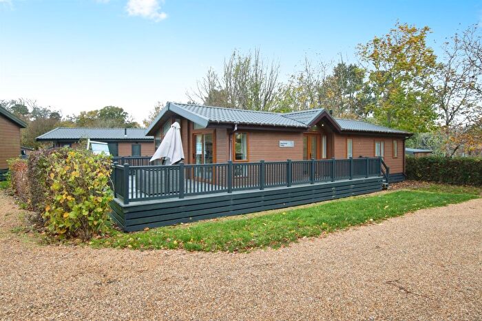 3 Bedroom Park Home For Sale In Sandyballs Holiday Village, Godshill, Fordingbridge, SP6