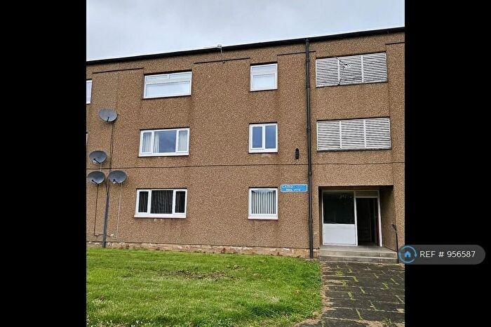 2 Bedroom Flat To Rent In Gairdoch Street, Falkirk, FK2