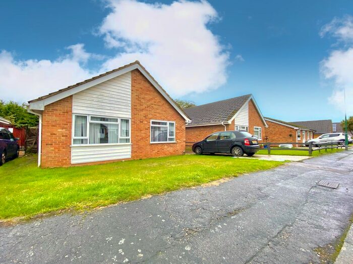 2 Bedroom Bungalow To Rent In Halstow Close, Loose, Maidstone, ME15