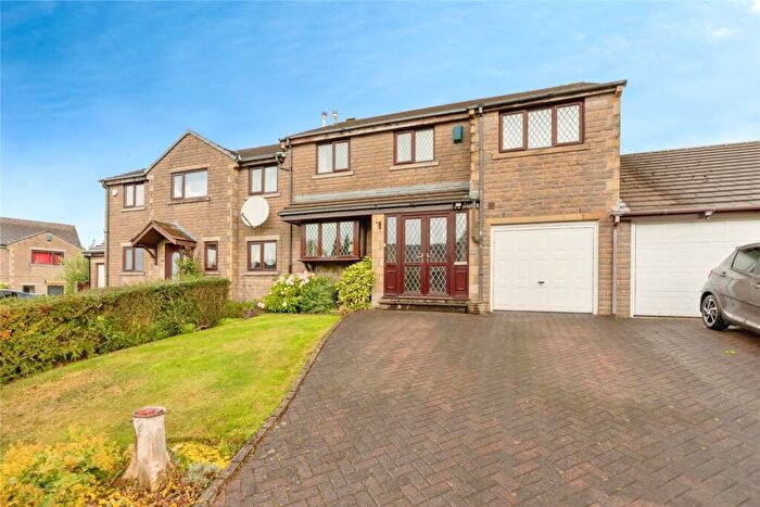 5 Bedroom Semi-Detached House For Sale In Marsden Court, Burnley, Lancashire, BB10