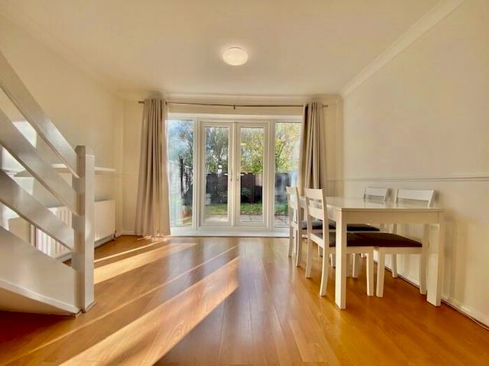 2 Bedroom Semi-Detached House To Rent In Old Woking, GU22