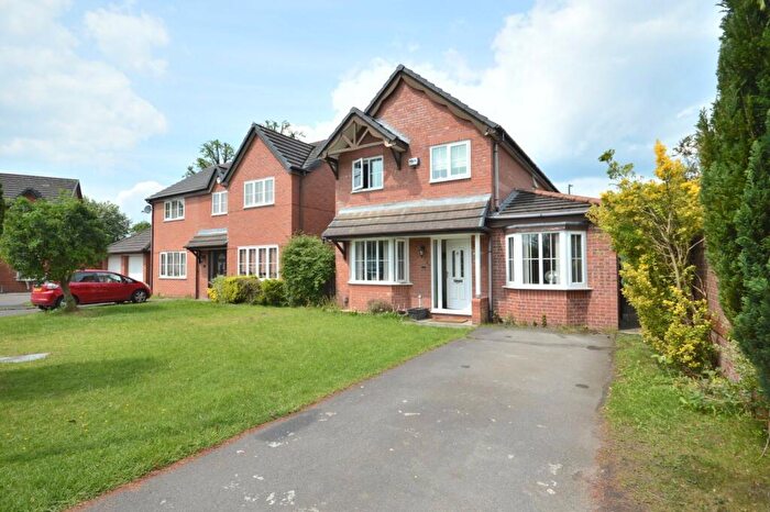 4 Bedroom Detached House To Rent In Carnegie Close, Sale, M33