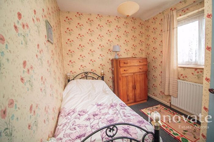 3 Bedroom End Of Terrace House For Sale In Harvington Road, Oldbury, B68