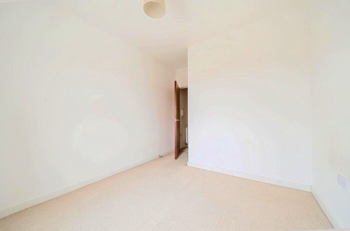 1 Bedroom Flat For Sale In Lilac Lodge, Larch Road, Selby, YO8