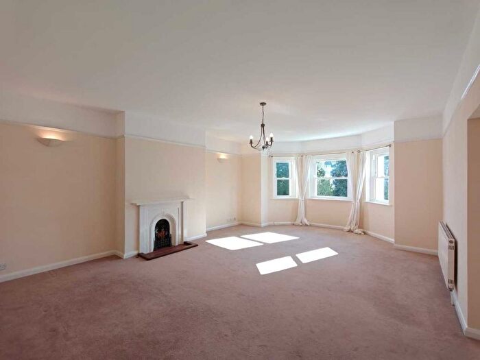 2 Bedroom Flat To Rent In Augusta Gardens, Folkestone, Kent, CT20