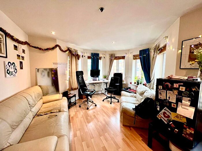 2 Bedroom Apartment To Rent In New Barns Avenue, Chorlton, M21