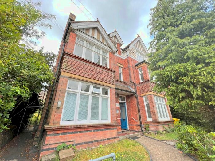 3 Bedroom Flat To Rent In Molyneux Park Road, Tunbridge Wells, TN4
