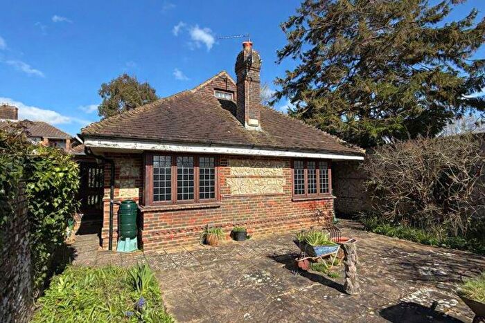 4 Bedroom Bungalow For Sale In High Street, Hurstpierpoint, BN6