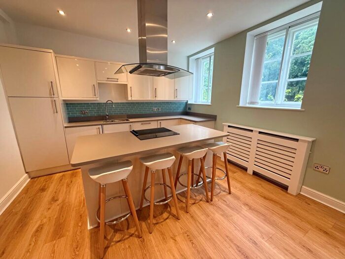 2 Bedroom Flat To Rent In South Parade, Bawtry, Doncaster, DN10