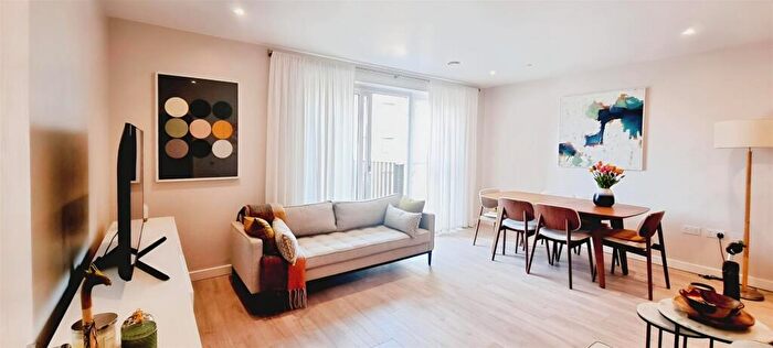 1 Bedroom Flat For Sale In Moorhen Drive, West Hendon, London, NW9