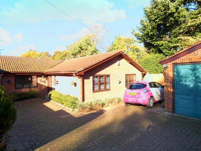 3 Bedroom Detached Bungalow To Rent In Mount Drive, Catisfield, Fareham, PO15