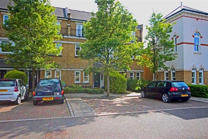 3 Bedroom Property To Rent In Admiralty Way, Teddington, TW11