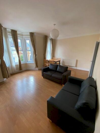 2 Bedroom Property To Rent In Sach Road, London, E5