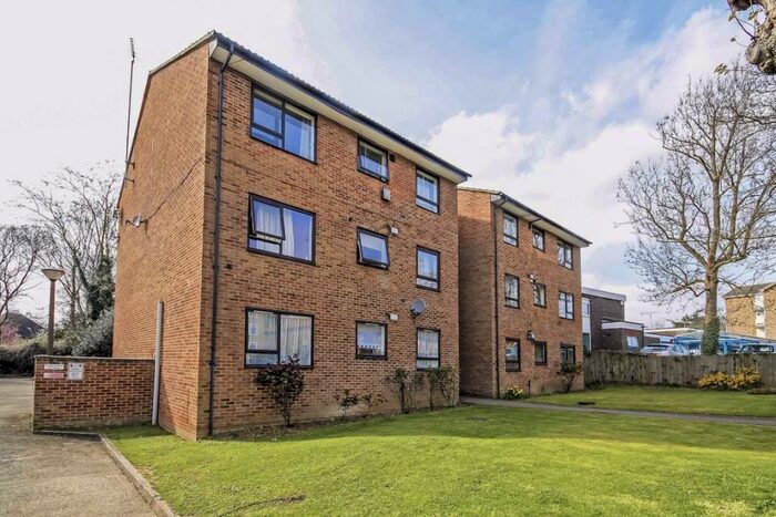 1 Bedroom Flat To Rent In Ewell Road, Surbiton, KT6