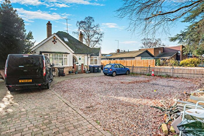 1 Bedroom Detached Bungalow For Sale In Overstone Lane, Overstone, NN6