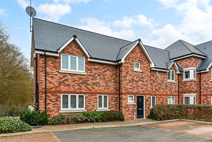 2 Bedroom Apartment For Sale In Humphrey Place, Chichester, West Sussex, PO19