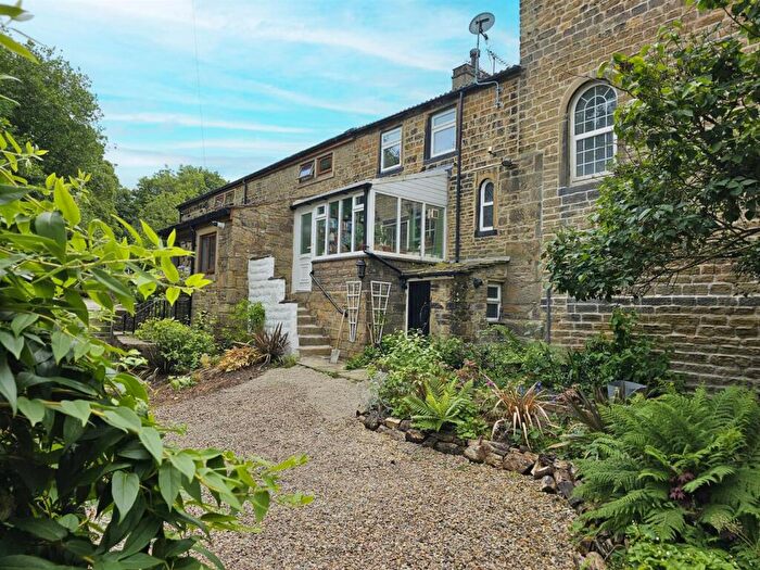 2 Bedroom Terraced House For Sale In Glen Lee Lane, Keighley, BD21