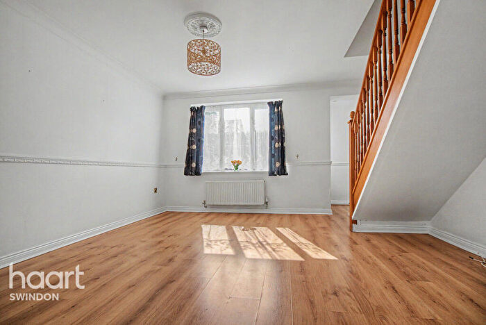 2 Bedroom End Of Terrace House To Rent In Barnum Court, Swindon, SN2
