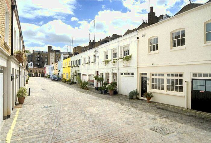 3 Bedroom Mews To Rent In Conduit Mews, Hyde Park Estate, London, W2