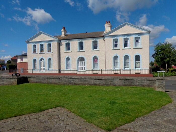 1 Bedroom Flat To Rent In Woodberry Way, Walton On The Naze, CO14