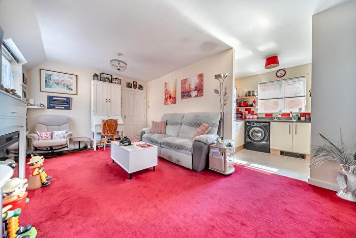 2 Bedroom Detached House For Sale In Billys Copse, Havant, PO9