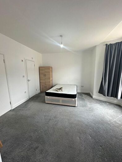 1 Bedroom Flat To Rent In Hazeldene Road, Ilford, IG3