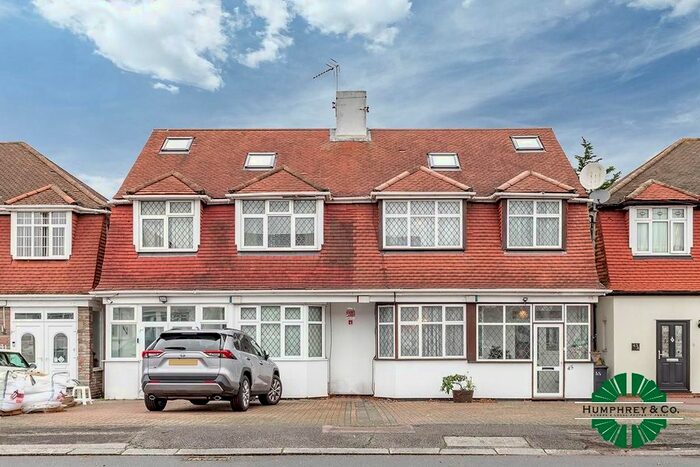 4 Bedroom Terraced House To Rent In Marlands Road, Ilford, IG5