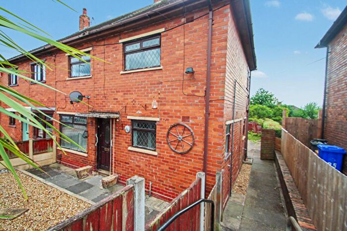 3 Bedroom Semi-Detached House For Sale In Latimer Way, Stoke-On-Trent, ST2