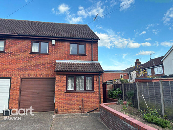 4 Bedroom Semi Detached House For Sale In Kirby Street, Ipswich, IP4