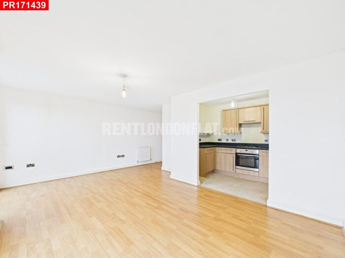 2 Bedroom Flat To Rent In Lingard Avenue, London, NW9