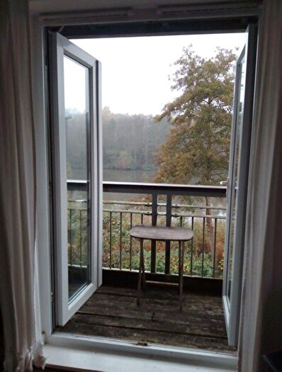 2 Bedroom Flat For Sale In Grangemoor Court, Cardiff, CF11