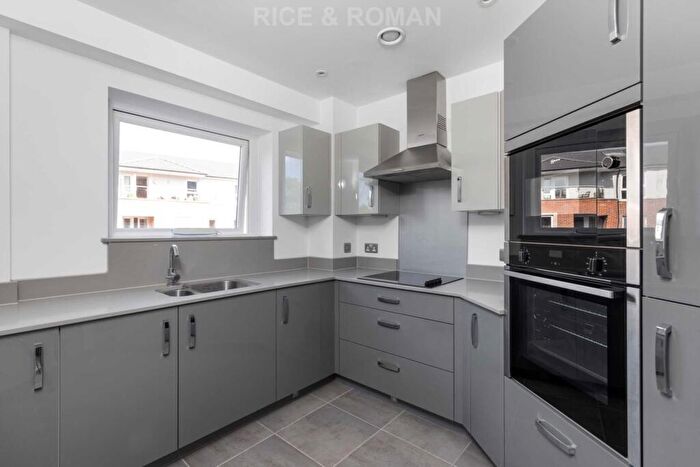 1 Bedroom Retirement Property For Sale In Augustus House, Virginia Water, GU25