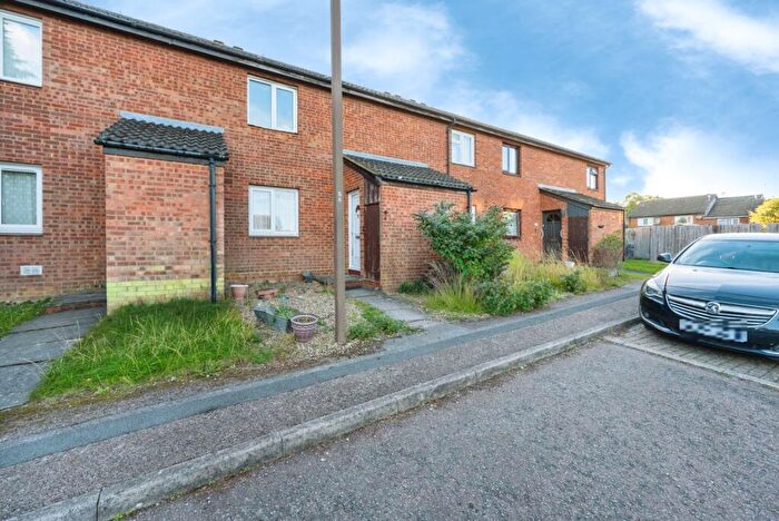 1 Bedroom Flat To Rent In Kercroft, Two Mile Ash, Milton Keynes, MK8
