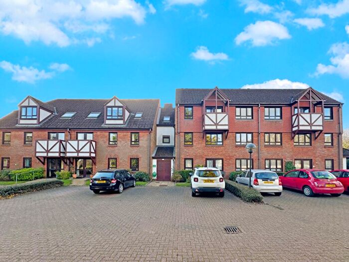 1 Bedroom Retirement Property For Sale In King George V Road, Amersham, HP6