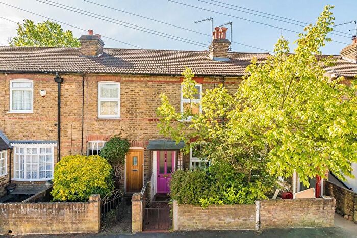 2 Bedroom Property For Sale In St. Georges Road, Hanworth, TW13