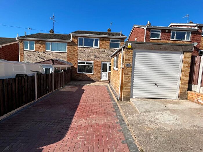 3 Bedroom Semi-Detached House To Rent In Willow Close, Brinsworth, S60